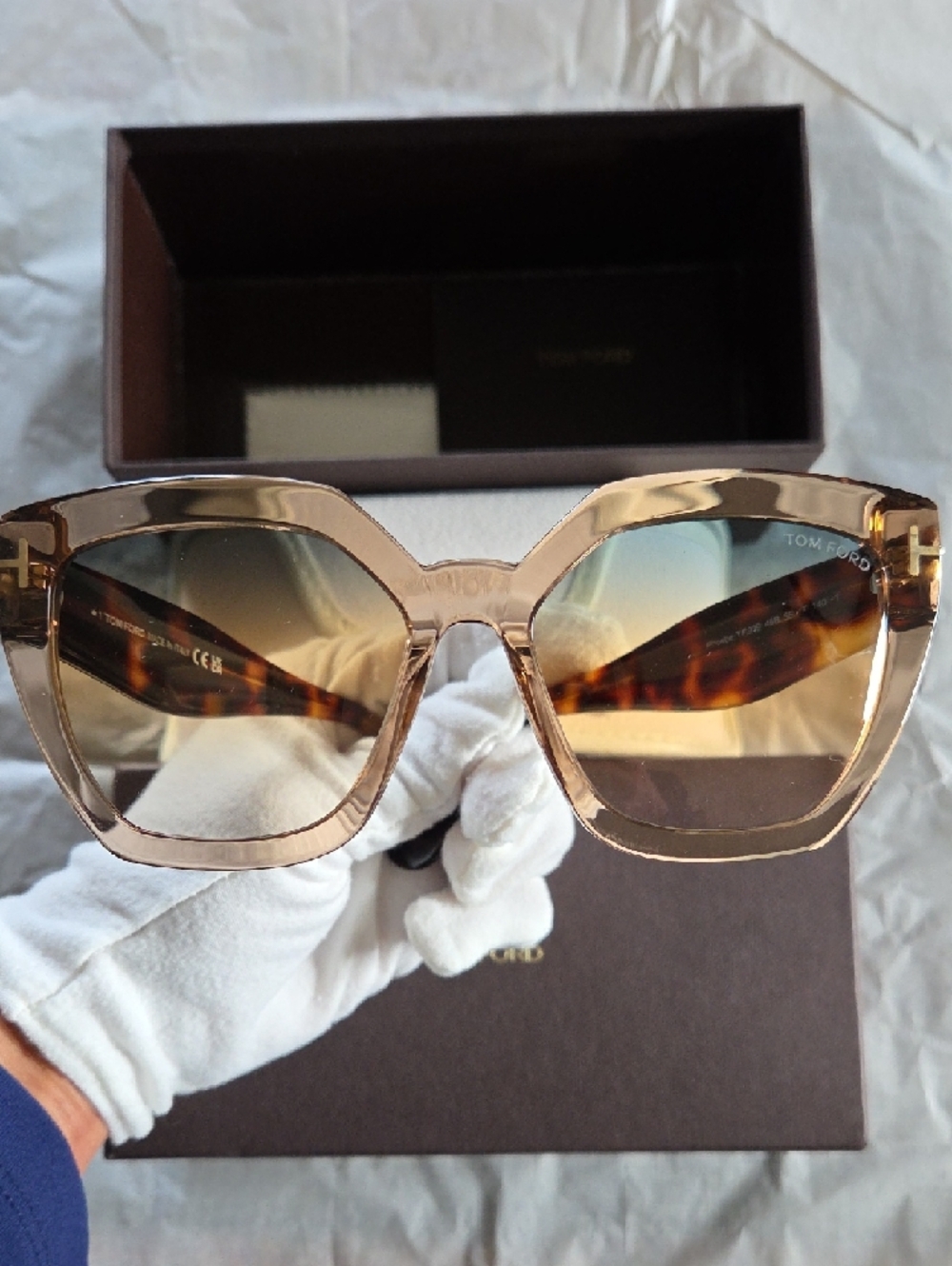 Tom Ford Sunglasses - Picture 9 of 15